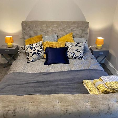 Cambridge Villas Private Studio Lytham St Annes Exteriör bild