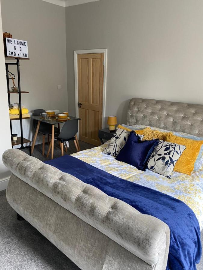 Cambridge Villas Private Studio Lytham St Annes Exteriör bild
